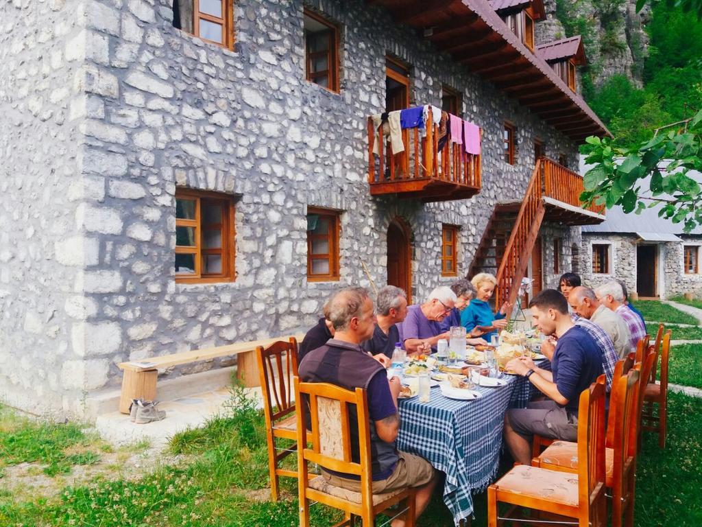 Bujtina Berishta Theth Otel Dış mekan fotoğraf